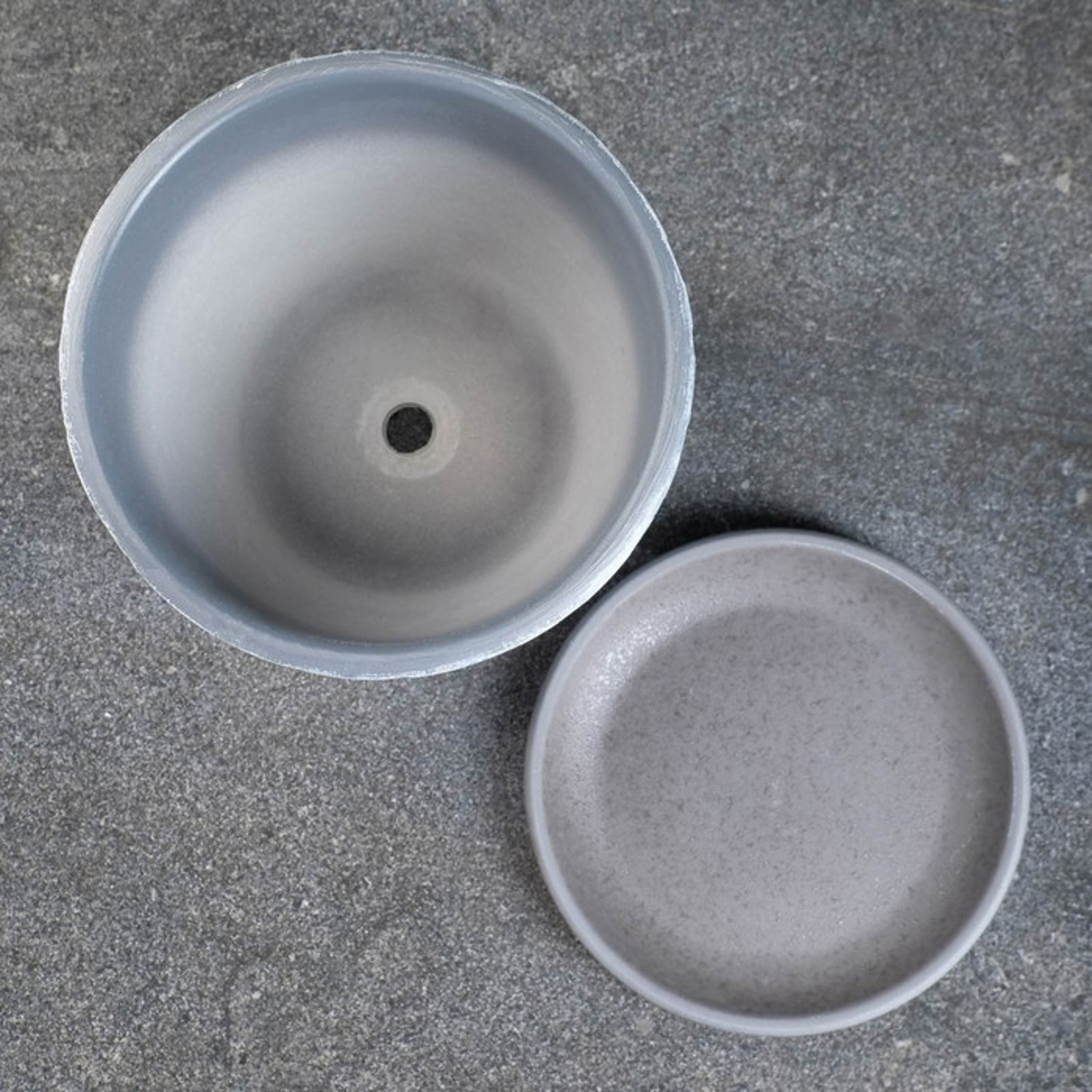 Кашпо керам. "Бутон" "Метро" 2,15л d верха 175мм h152мм с поддоном Светло-серый №3 КС-Б3-111-46 *4