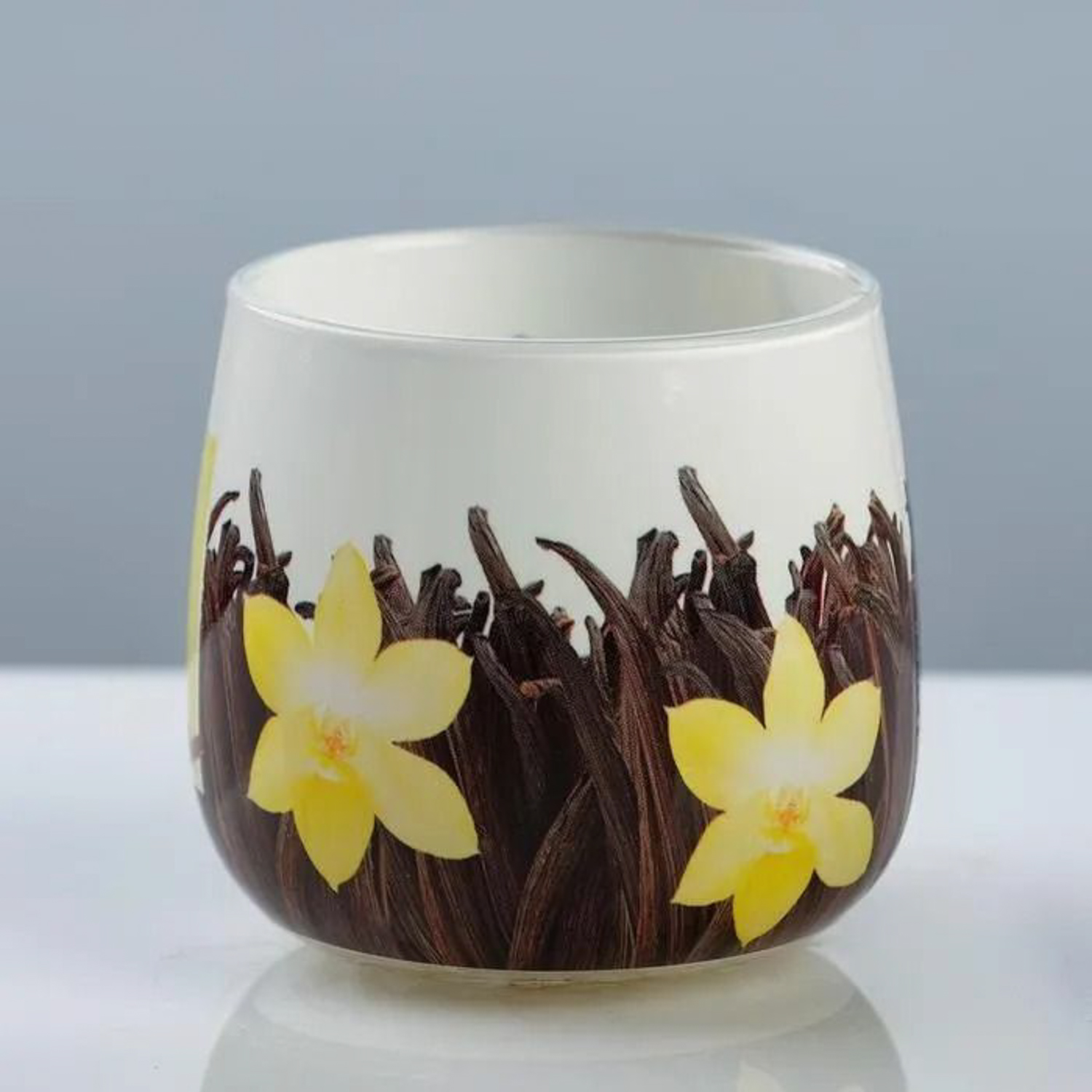 Свеча ароматическая в стакане "Ваниль", 8×7,2 см 5168718