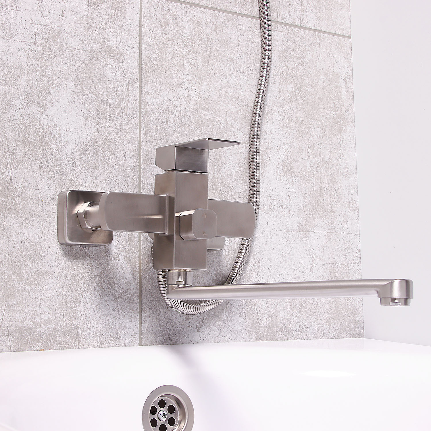 Смеситель универсальный "Potato" плоский излив с переключ. душа, нерж. сталь P22304S *1/10 Смеситель универсальный "Potato" плоский излив с переключ. душа, нерж. сталь P22304S *1/10