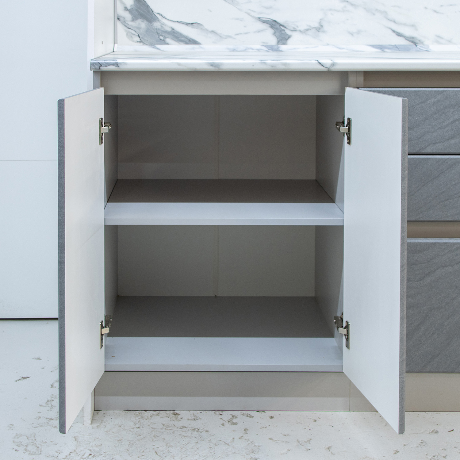 Шкаф напольный 600х850х600 мм BROZEX-WOOD GreyWind, с двумя дверцами